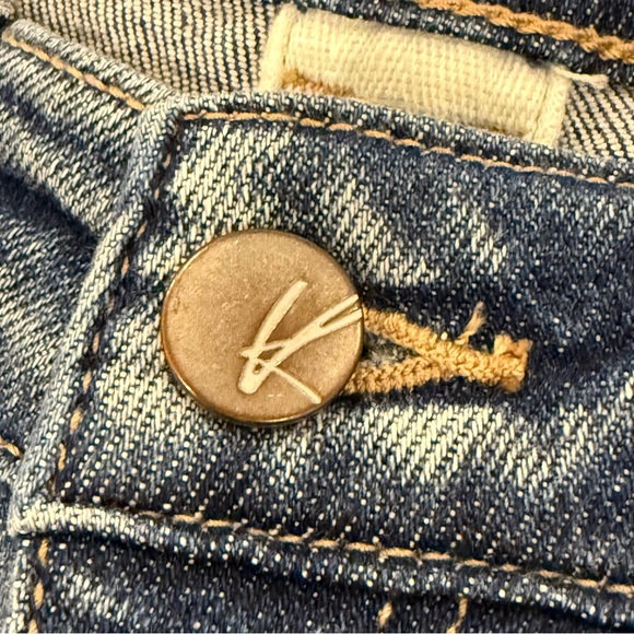 KanCan Signature Mid Rise Ankle Skinny Distressed Medium Wash Raw Hem 24 - Picture 10 of 16